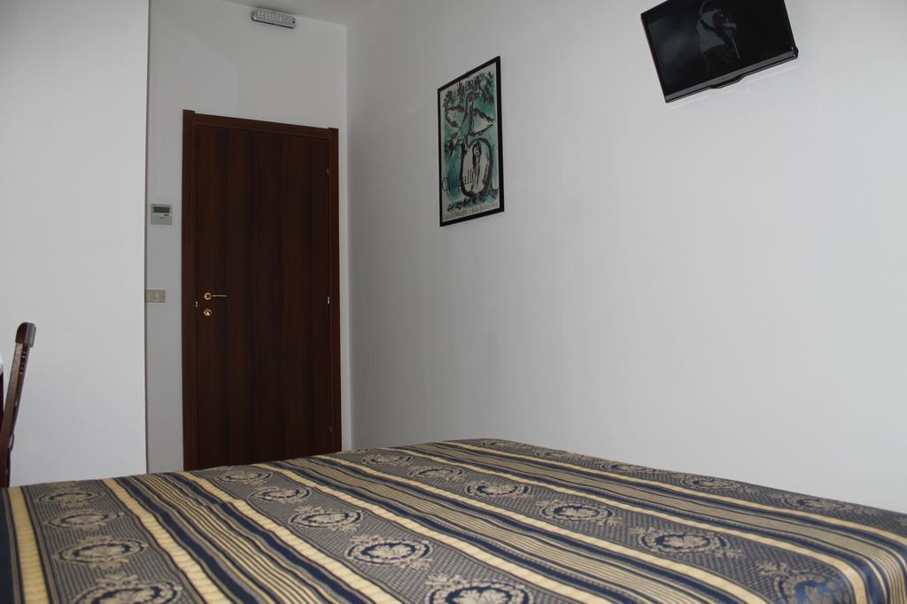 Hotel Luisa Milán Habitación foto